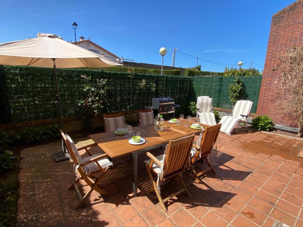 Apartamento En Complejo Residencial Rovacias Комільяс Екстер'єр фото